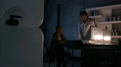 Карнак слушает о совместной работе с  и с  .