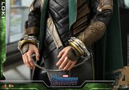 Loki Endgame Hot Toys17