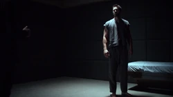 Уорд видит Фитца впервые после попытки его с Симмонс убийства