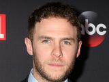 Iain De Caestecker