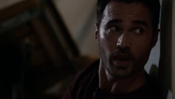 Уорд угрожает Мэй убийством Гарнера