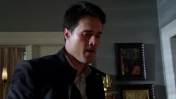 Уорд сражается с людьми Ванчата