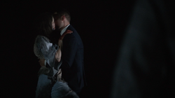 Id Simmons makes out with 