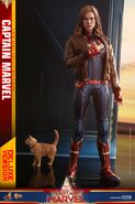 Captain Marvel Hot Toys 5