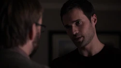 Уорд слушает выводы Селвина