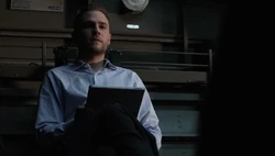 Фитц обсуждает 