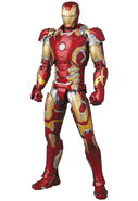 MAFEX IRON MAN 1