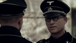 Reinhardt getting an update from an 