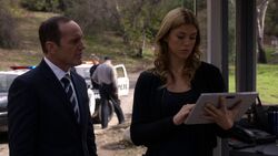 Phil-Coulson-Bobbi-Morse-Investigation-Asylum