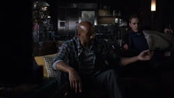 Фитц и  играют в Xbox