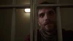 Шо взят под стражу.