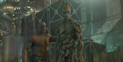 Drax y Groot crean un plan de rescate con Rocket