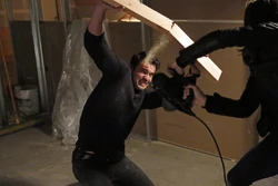 Уорд противостоит Мэй