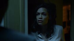 Claire-Temple-speaks-to-Seymond