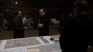 Malick y Petrov discuten sus planes.