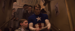 Captain America - Young Fan Autograph