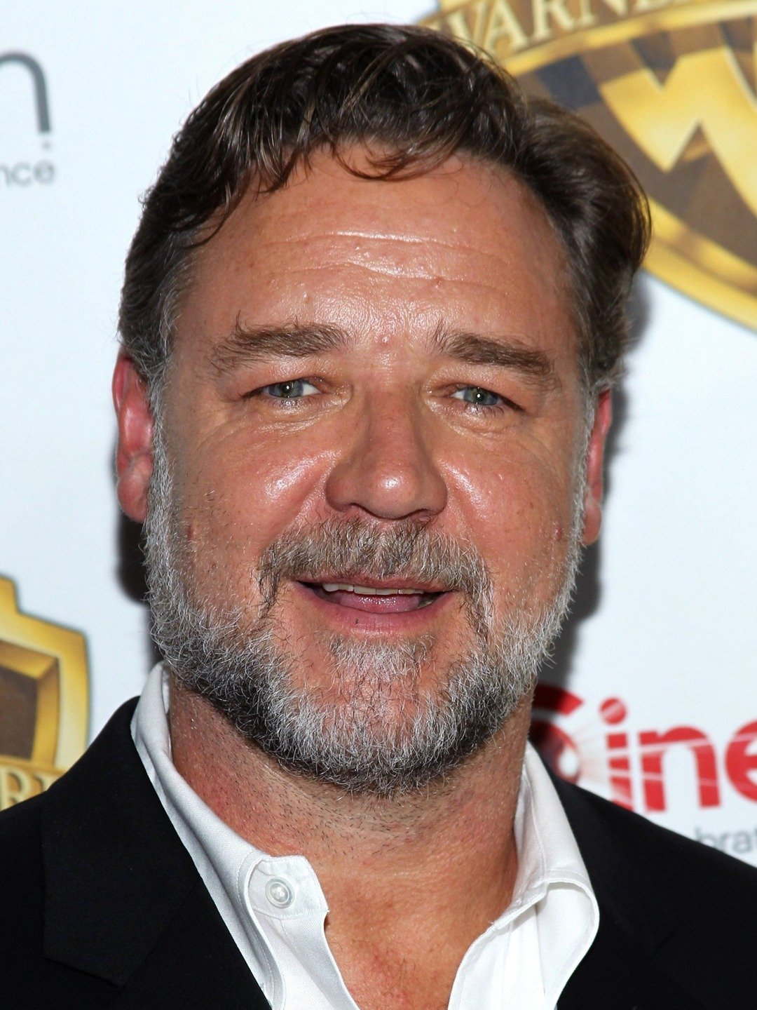 Russell Crowe - Biography - IMDb