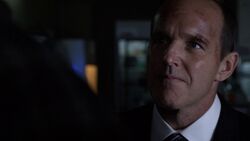 Phil-Coulson-confronts-Mackenzie