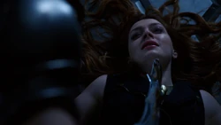 Лорелей побеждена леди .