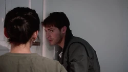 Штайн защищает .