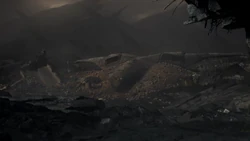  на поверхности разрушенной .