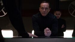 Phil-Coulson-Planning-Mission-Bus-S2E19