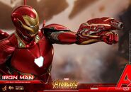 Iron Man IW Hot Toys 2