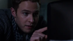 Фитц наблюдает за 