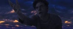 Grant muere frente a Spector.
