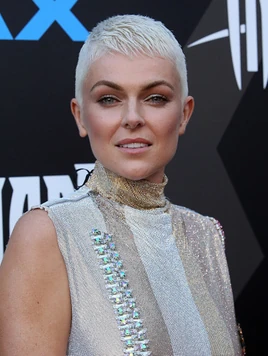Serinda Swan