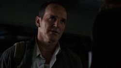 Phil-Coulson-speaks-to-Bobbi-Morse-S2E10