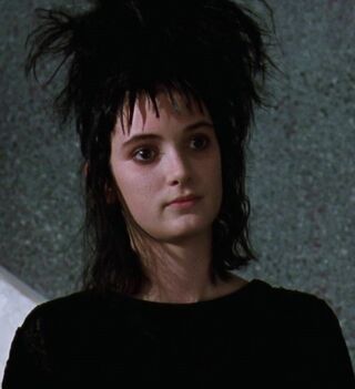 Why Lydia Deetz from “Beetlejuice” Is Forever My Beauty Icon – StyleCaster