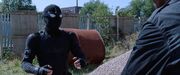 フューリーに友人について話すスパイダーマン