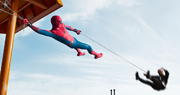 武器取引を中断させるスパイダーマン