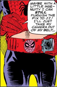 Fotocamera da cintura dell'Uomo Ragno, Marvel Database