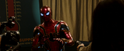 大衆に圧倒されるスパイダーマン