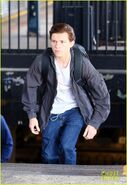 Tom-holland-films-spider-man-homecoming-queens-07