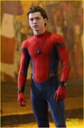 Tom-holland-spiderman-queens-hello-kitty-14