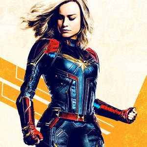Captain Marvel Film Marvel Movies Fandom Рассказать о том, какую одежду носят в разные времена года (summer.