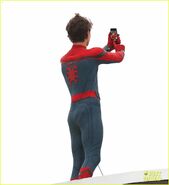 Tom-holland-snaps-a-selfie-while-filming-spide-man-homecoming-07