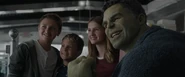 Hulk Children Selfie Endgame.png (5.85 MB)