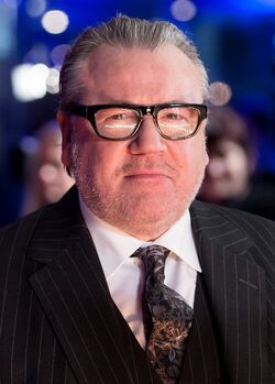 Ray Winstone