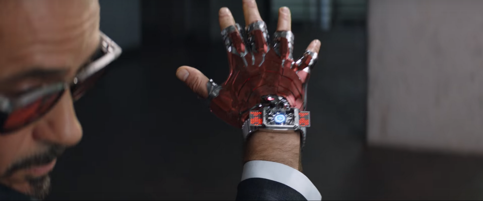 Iron Man Gauntlet Marvel Movies Fandom