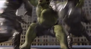 Grshaddhrha.jpg (84 KB) Hulk attacks two Chitauri.
