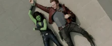 Star-Lord se bat contre Gamora pour l'orbe