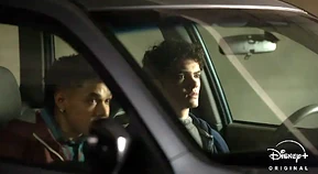 6. "Une vision familière"