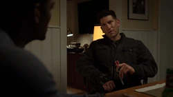 Castle demandant si Billy Russo se souvient de lui