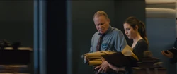 Selvig au campus des Avengers