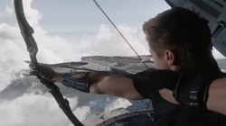 Hawkeye aligne un tir dans le vent