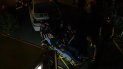 Castle est arrêté et emmené à l'hôpital